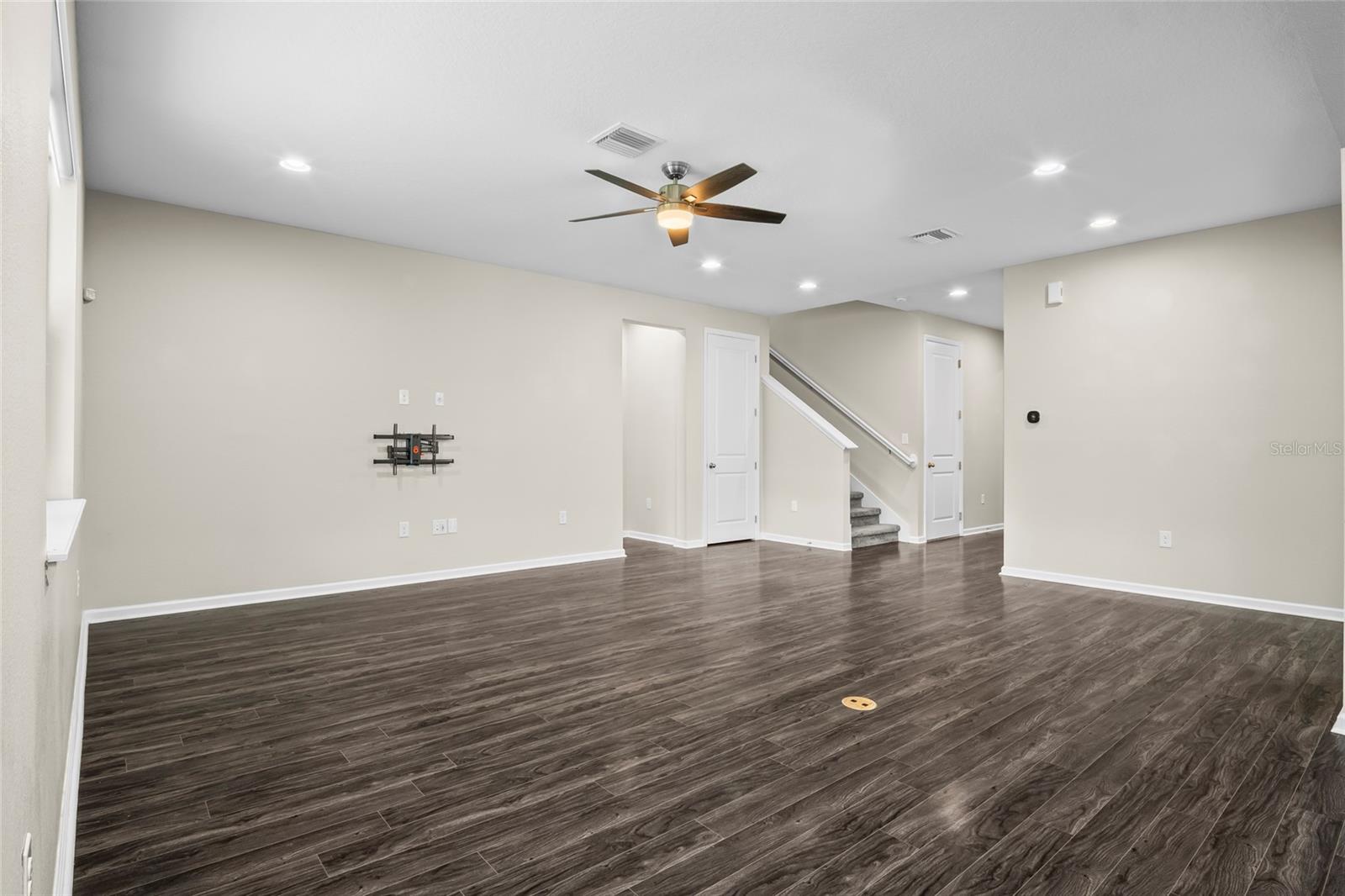 Image 10 of 67 For 474 Wrangler Road