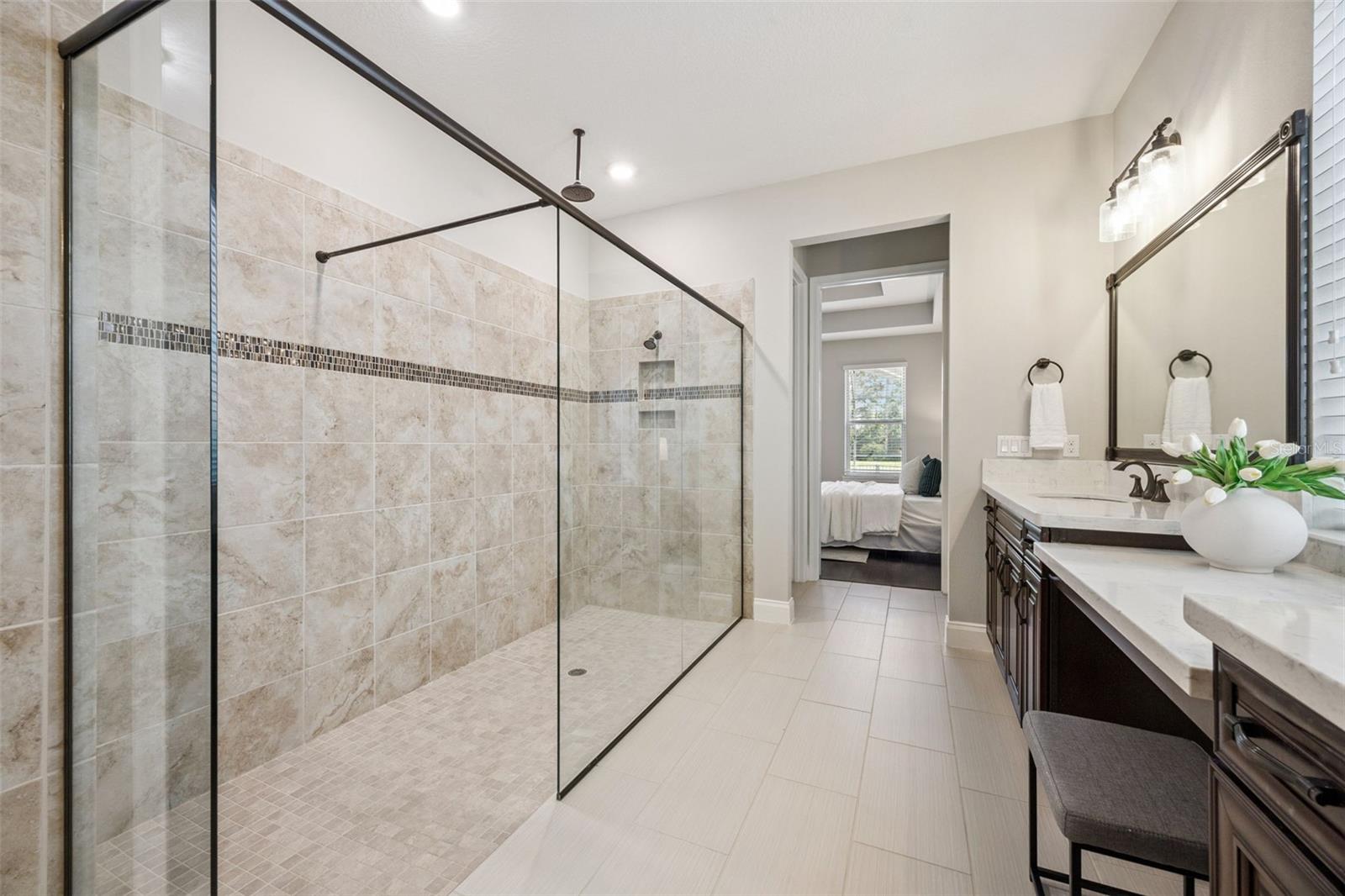 Image 23 of 52 For 8379 Vivaro Isle Way