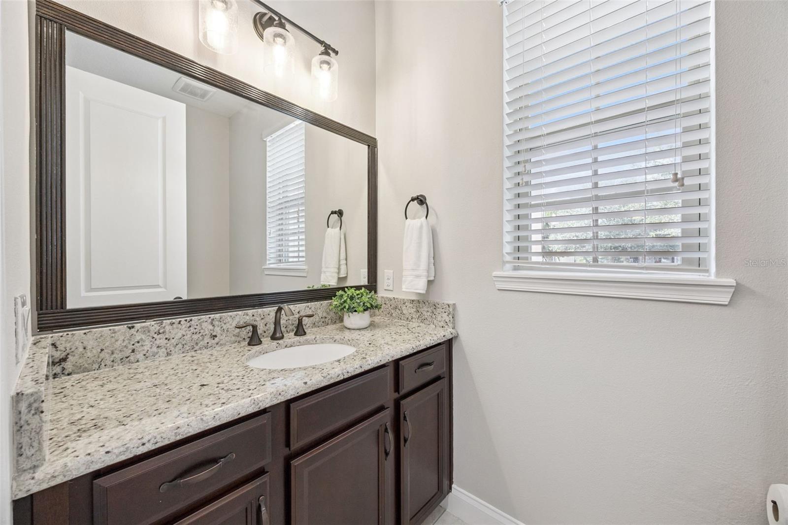 Image 27 of 52 For 8379 Vivaro Isle Way