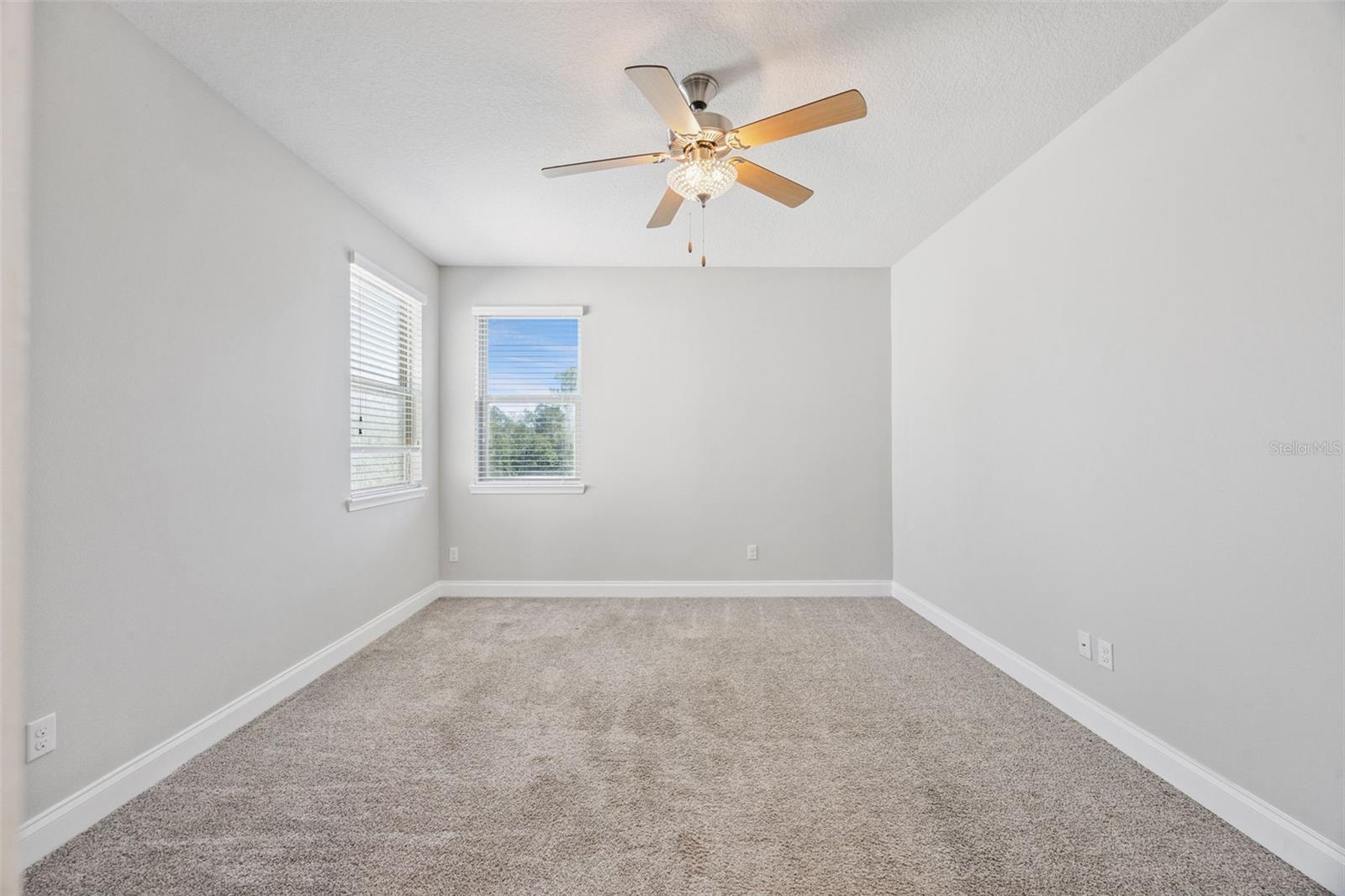 Image 35 of 52 For 8379 Vivaro Isle Way