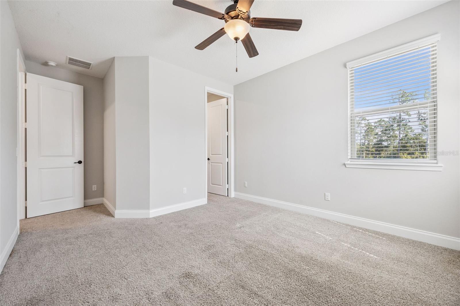 Image 42 of 52 For 8379 Vivaro Isle Way