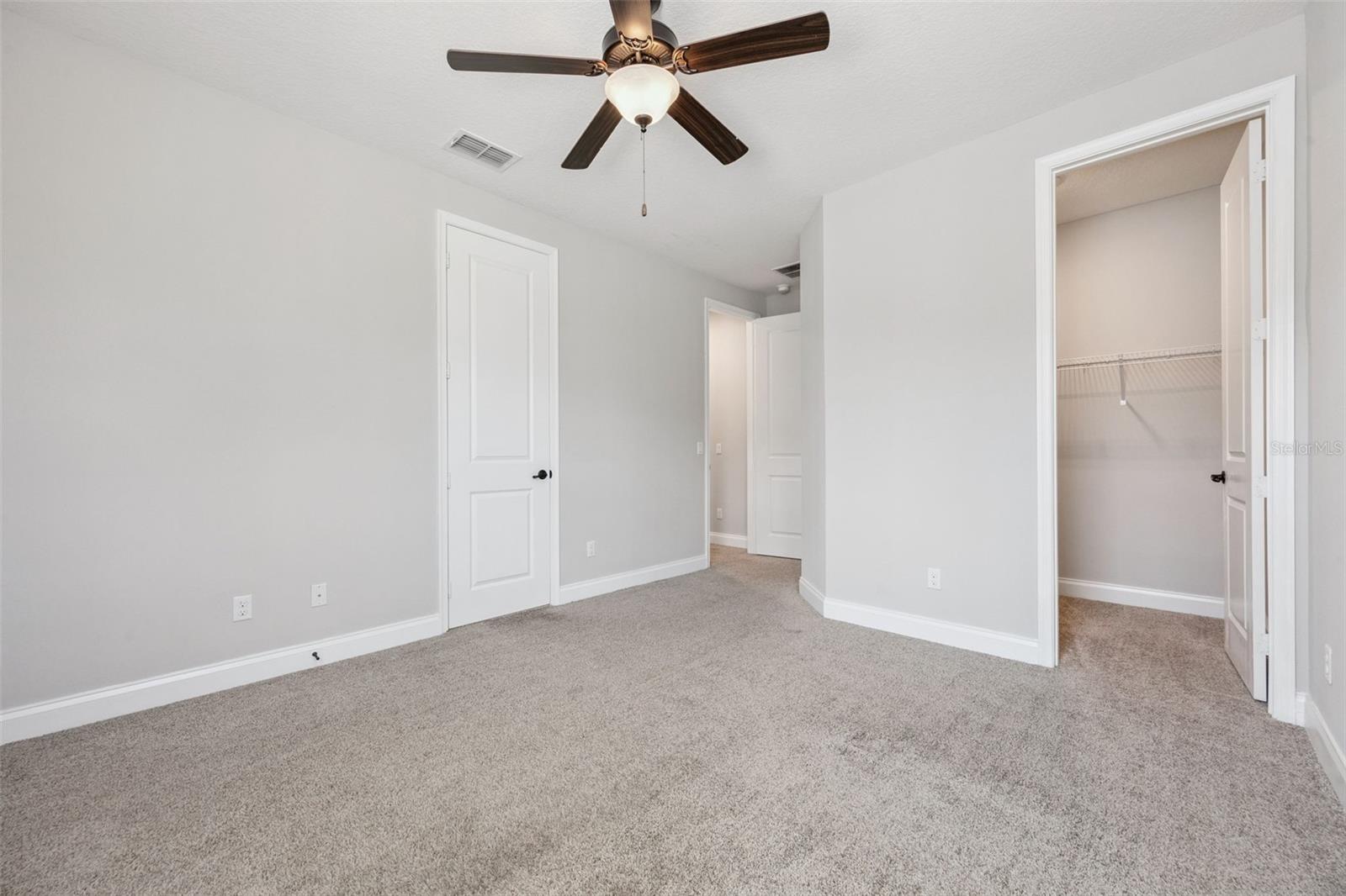 Image 43 of 52 For 8379 Vivaro Isle Way