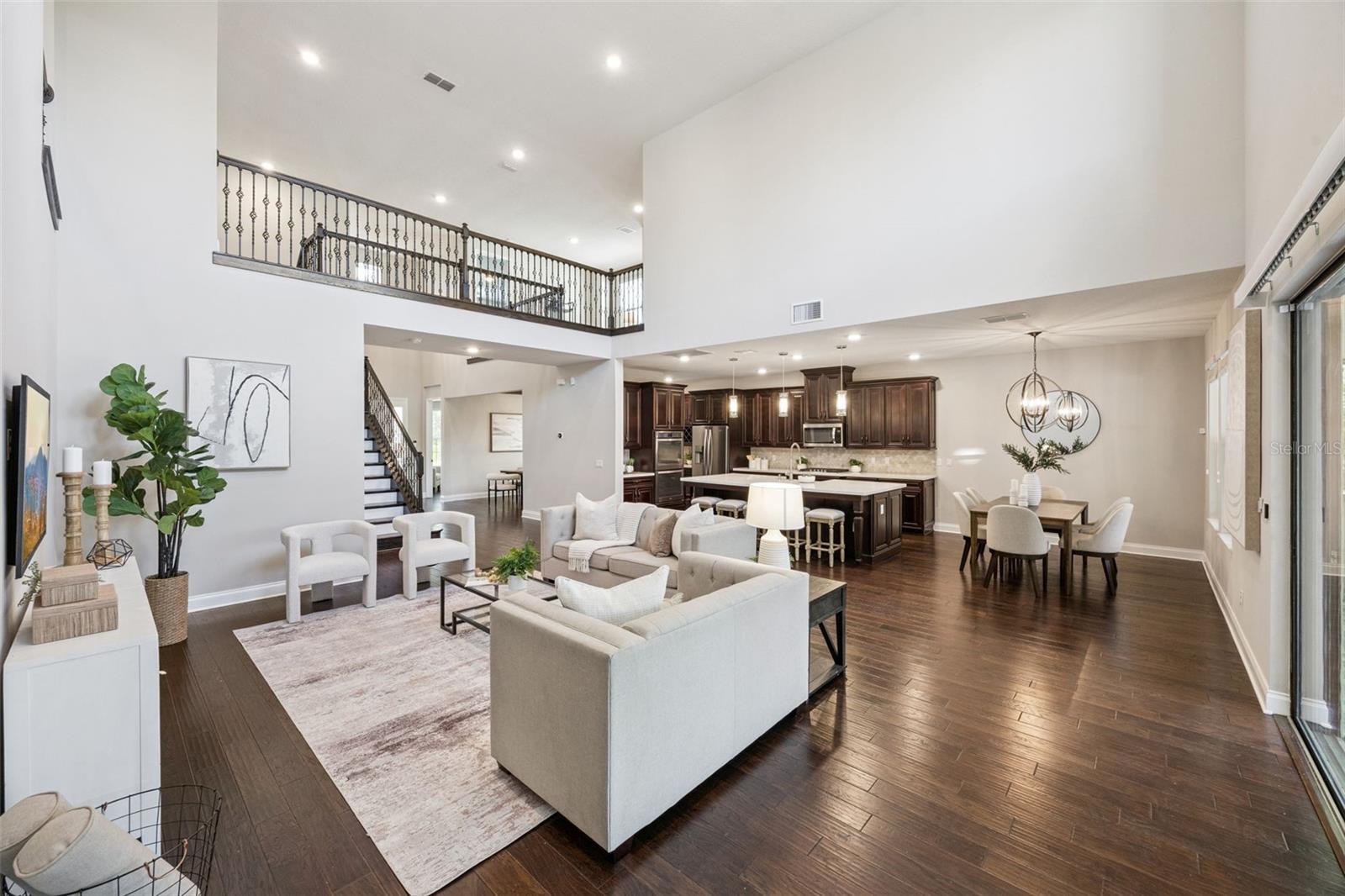 Image 8 of 52 For 8379 Vivaro Isle Way