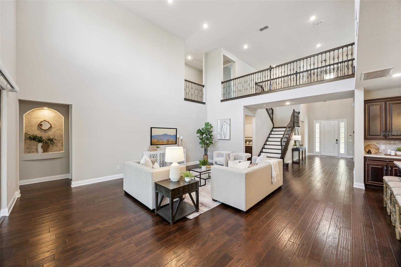 Image 9 of 52 For 8379 Vivaro Isle Way