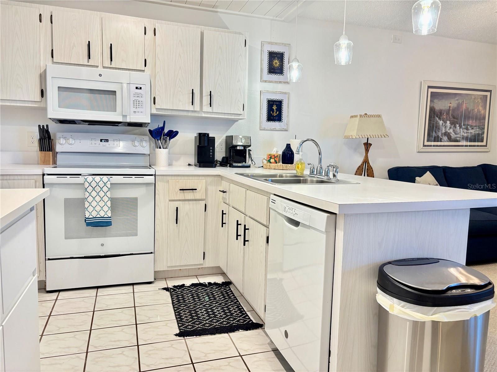 Image 8 of 15 For 4501 Atlantic Avenue 513