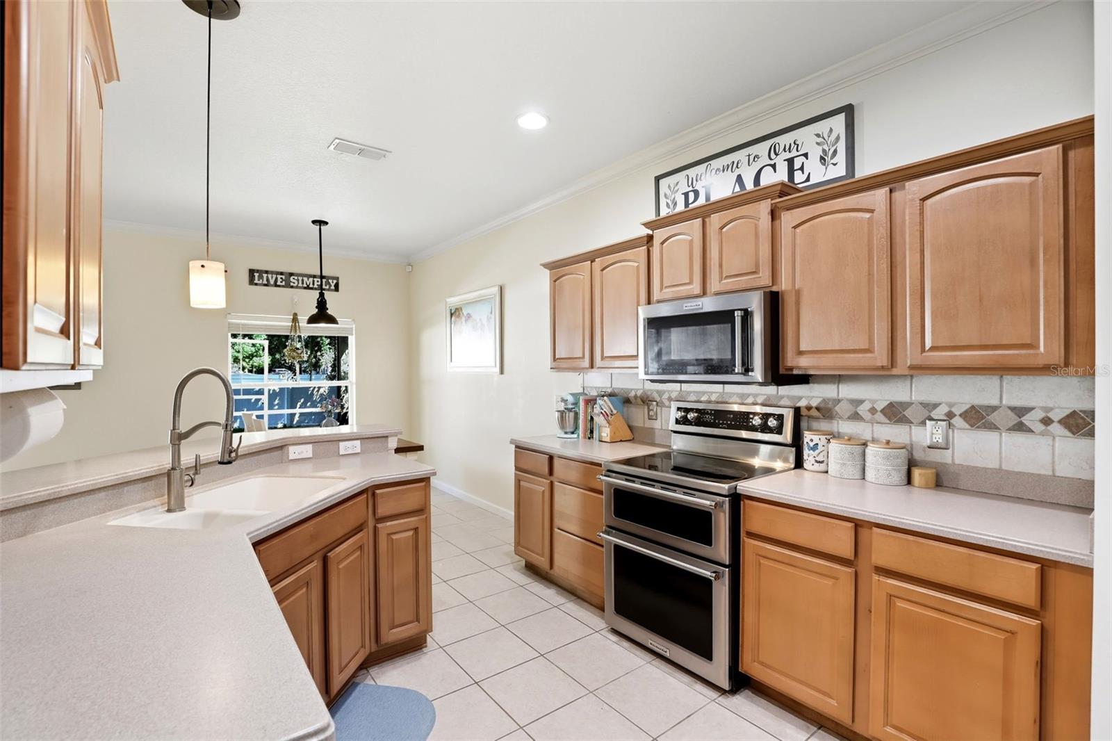 Image 9 of 43 For 5895 Autumn Chase Circle