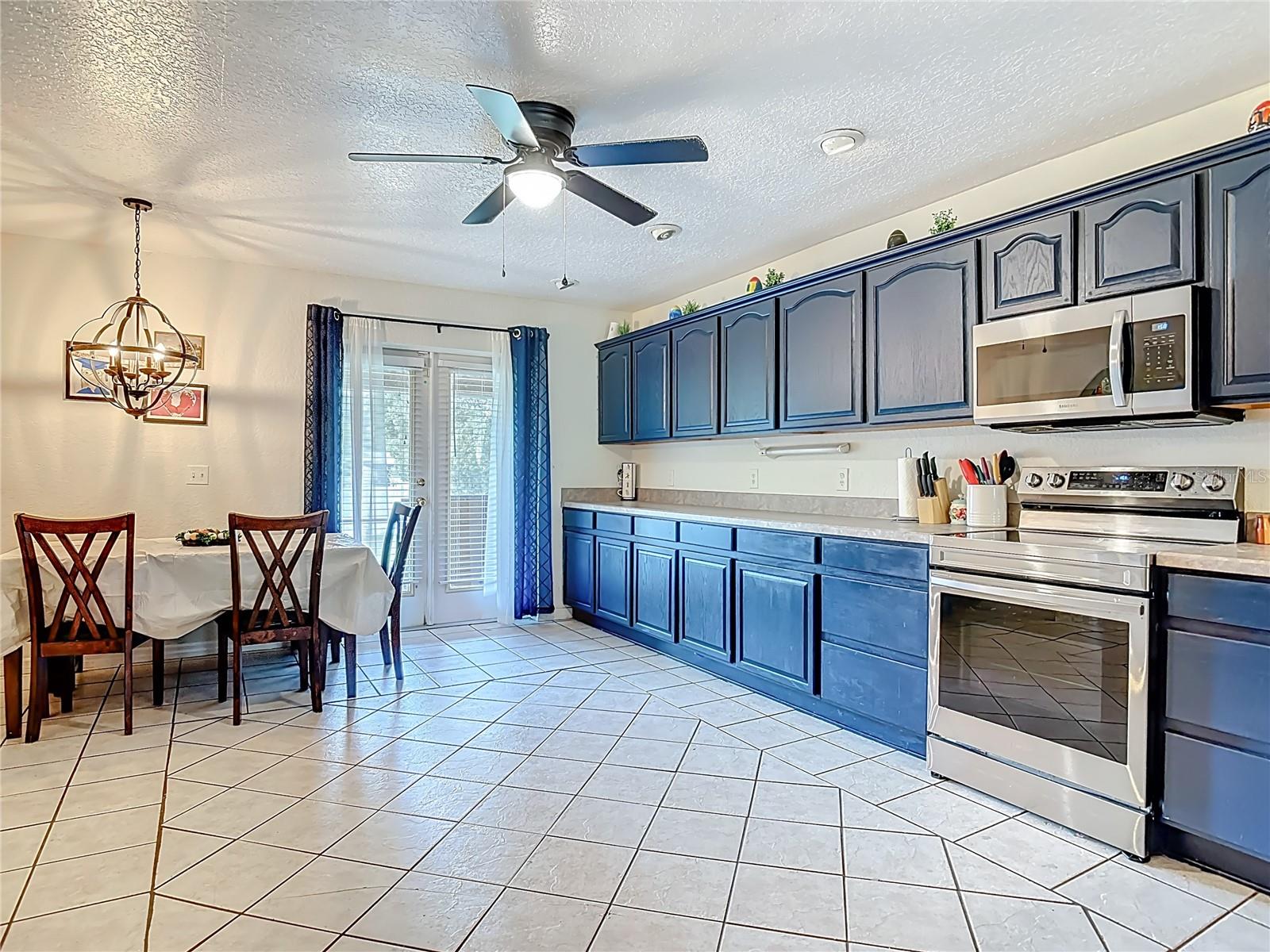 Image 18 of 55 For 111 Colomba Road