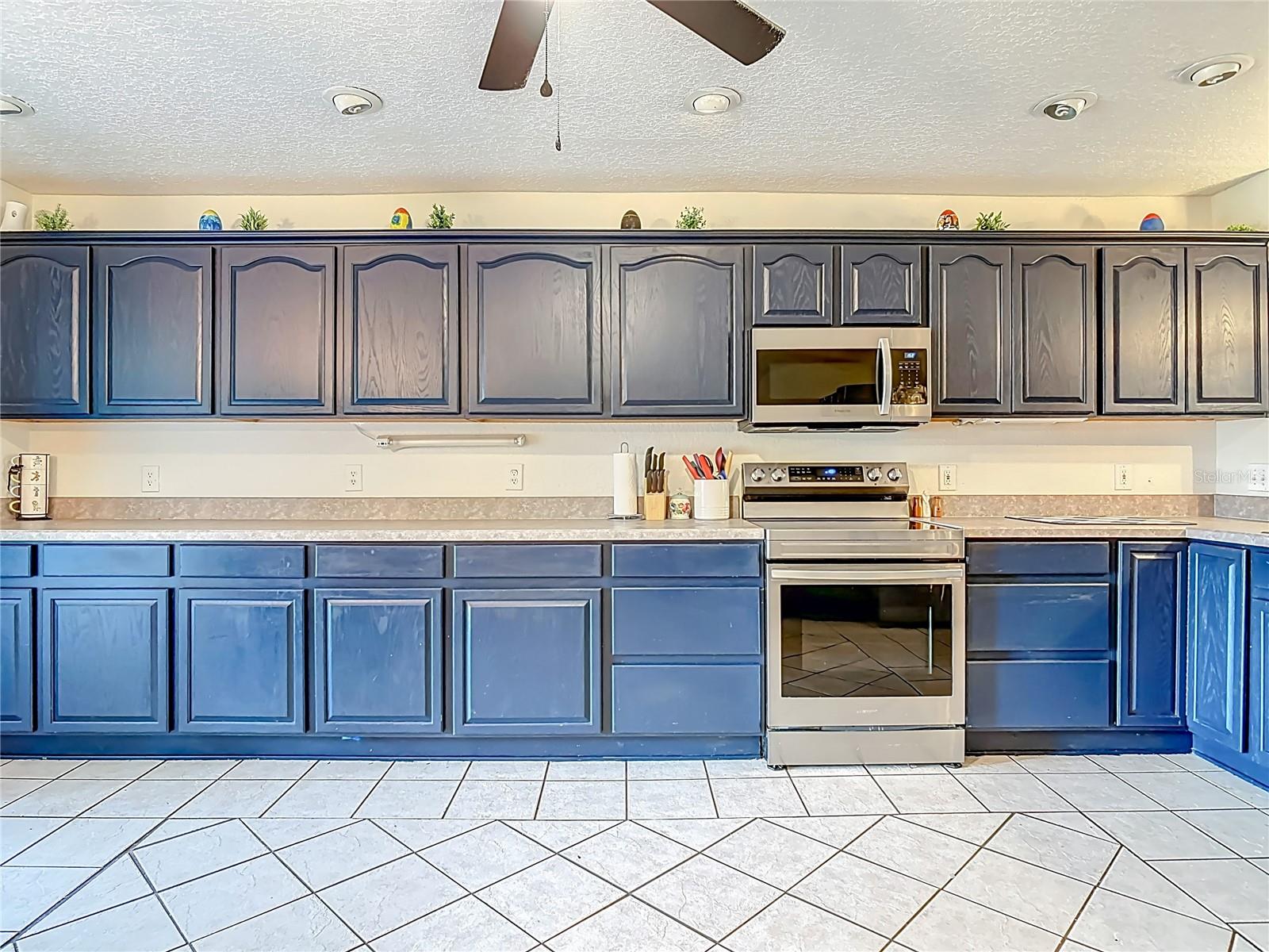 Image 19 of 55 For 111 Colomba Road