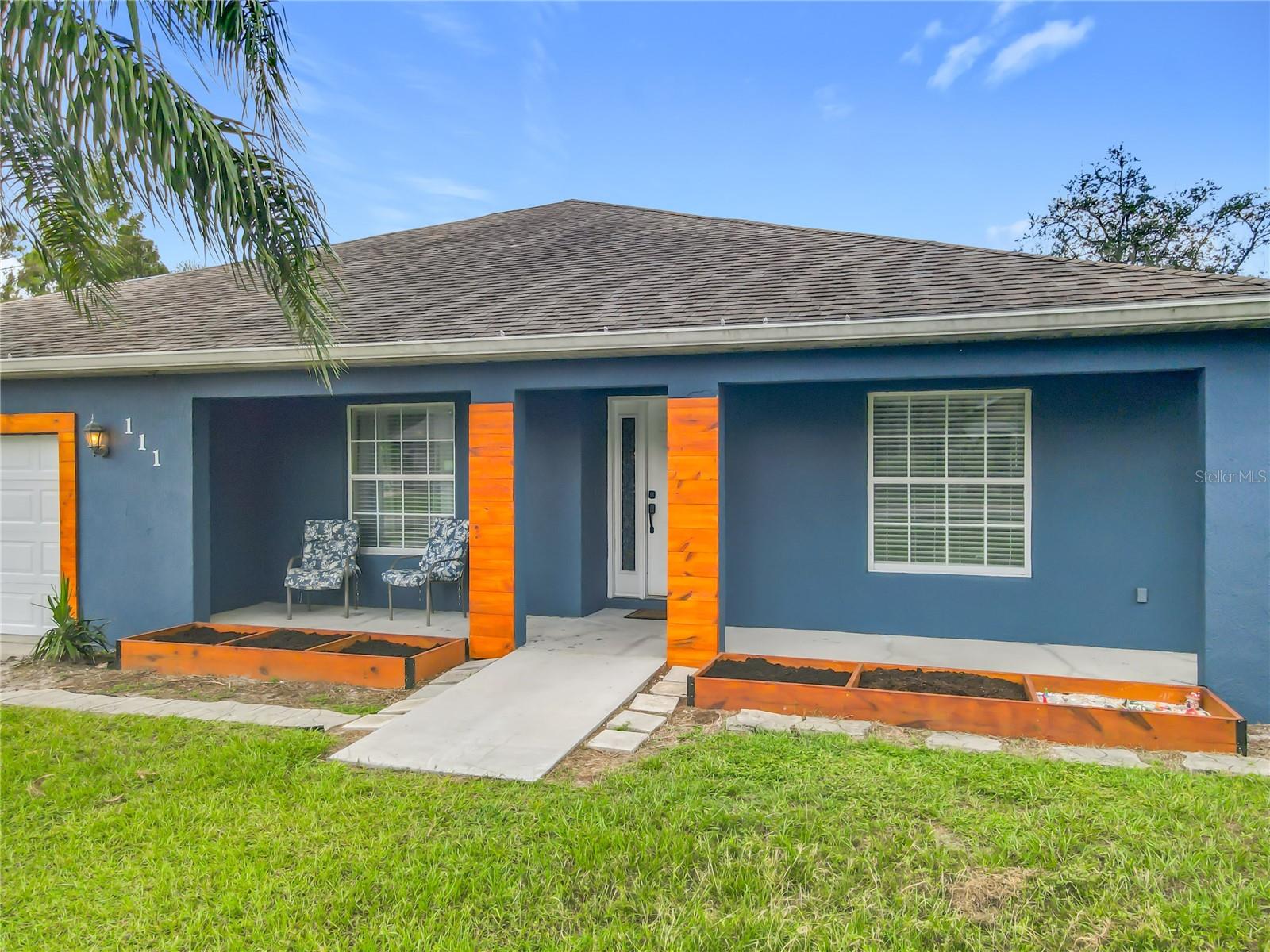 Image 4 of 55 For 111 Colomba Road