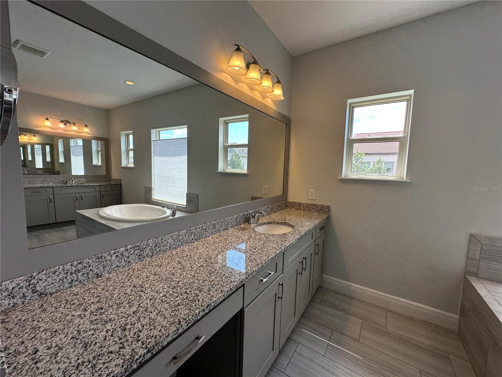 Image 41 of 77 For 15702 Shorebird Lane