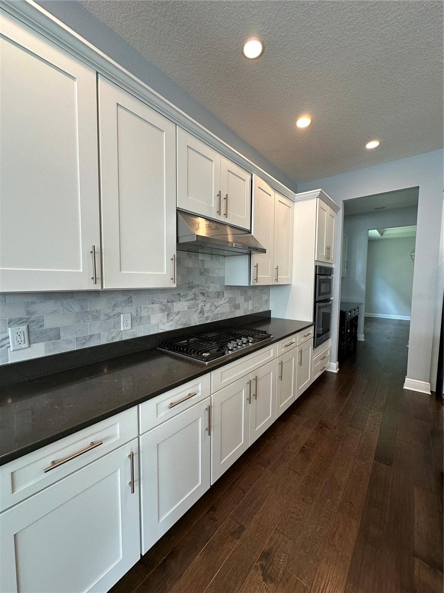 Image 6 of 77 For 15702 Shorebird Lane