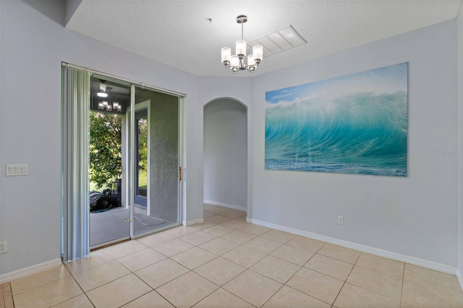 Image 18 of 49 For 9932 Caroline Park Drive