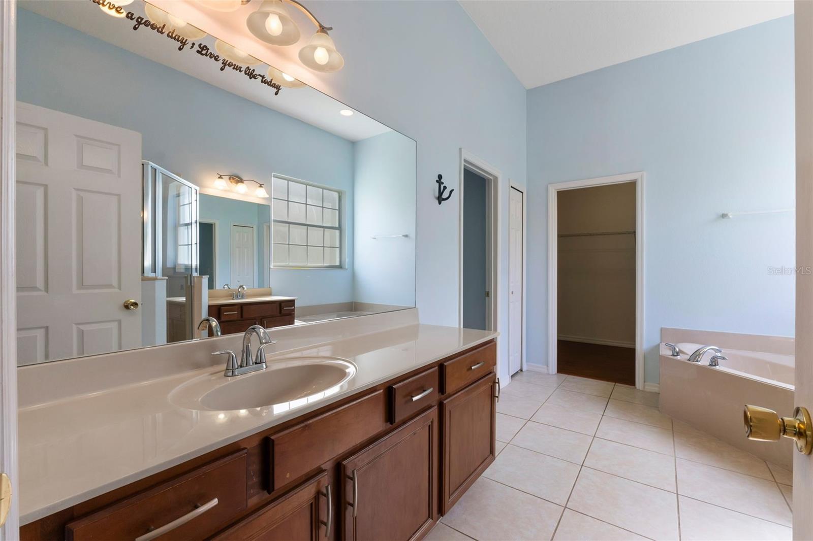 Image 22 of 49 For 9932 Caroline Park Drive
