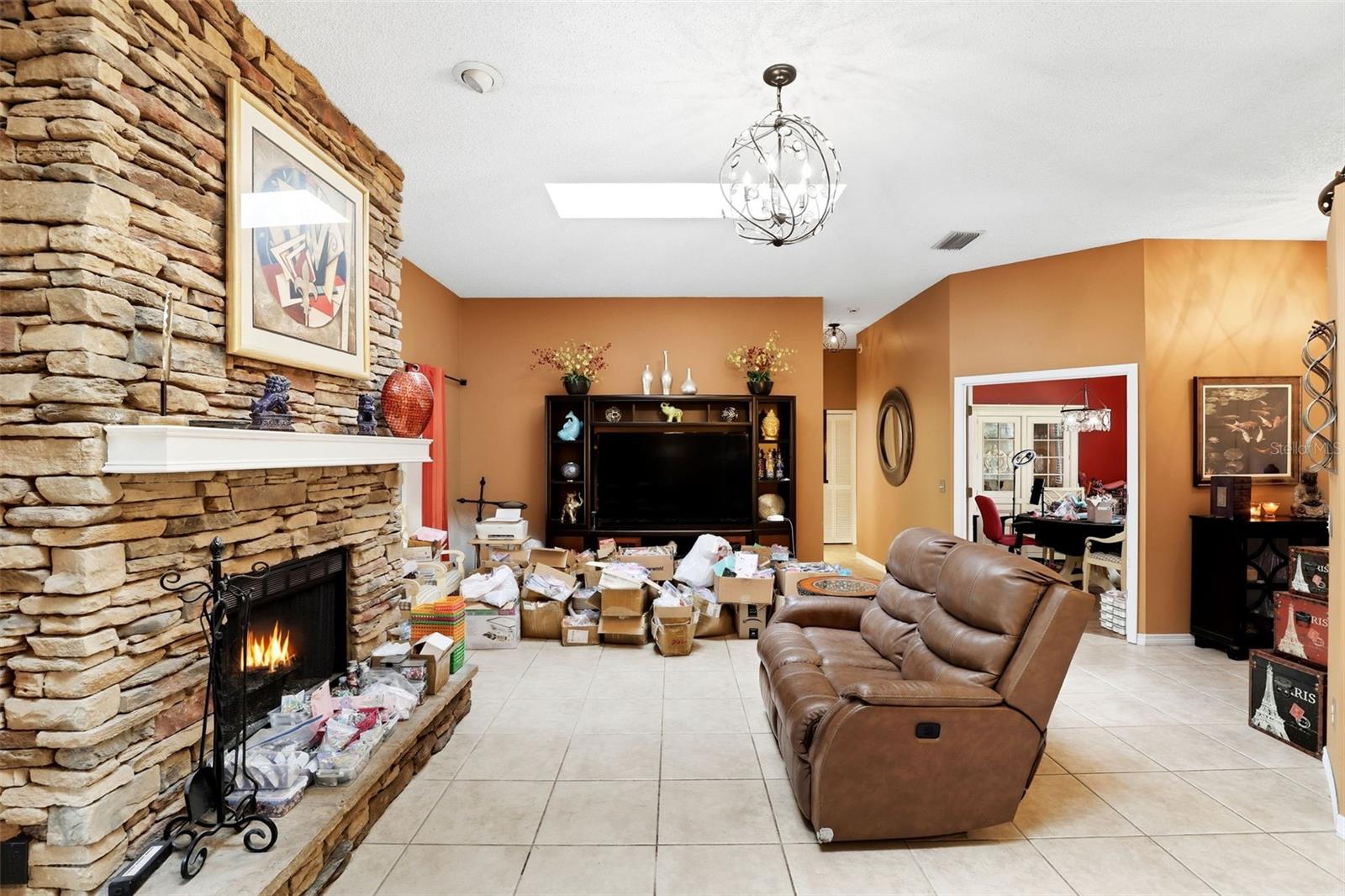 Image 14 of 35 For 1354 Deer Lake Circle