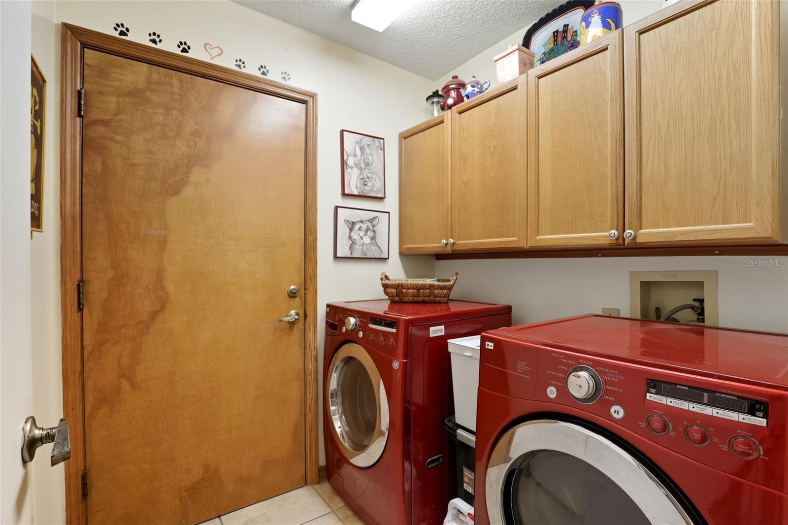 Image 17 of 35 For 1354 Deer Lake Circle