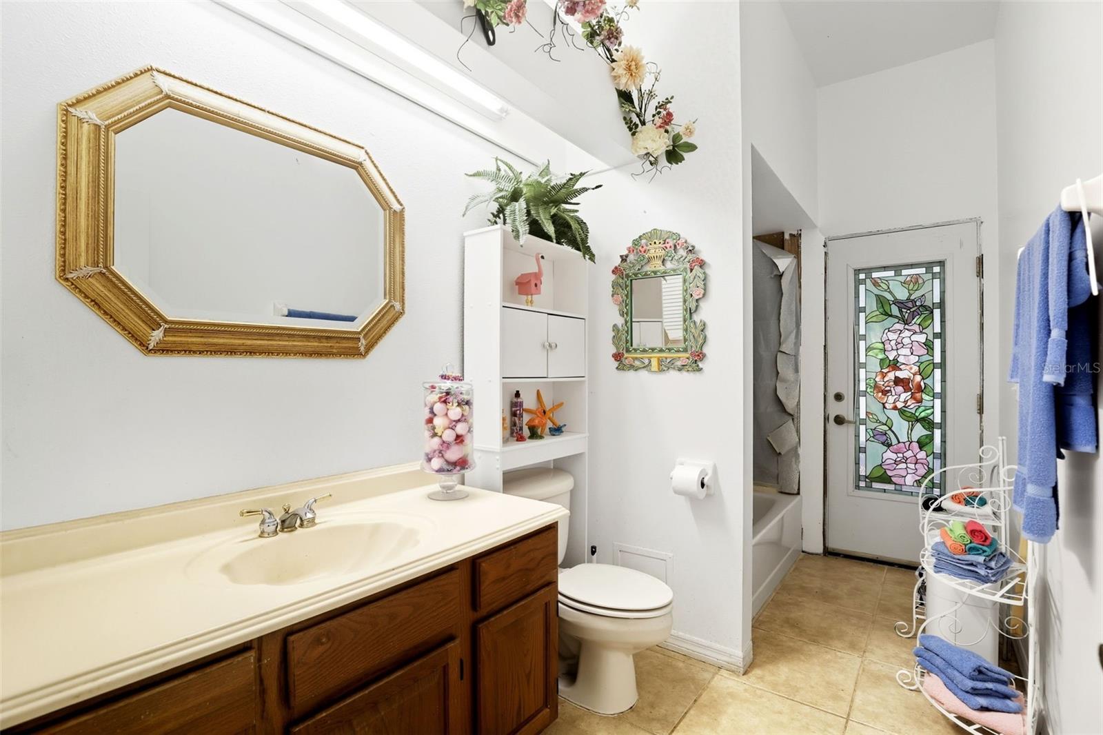 Image 22 of 35 For 1354 Deer Lake Circle