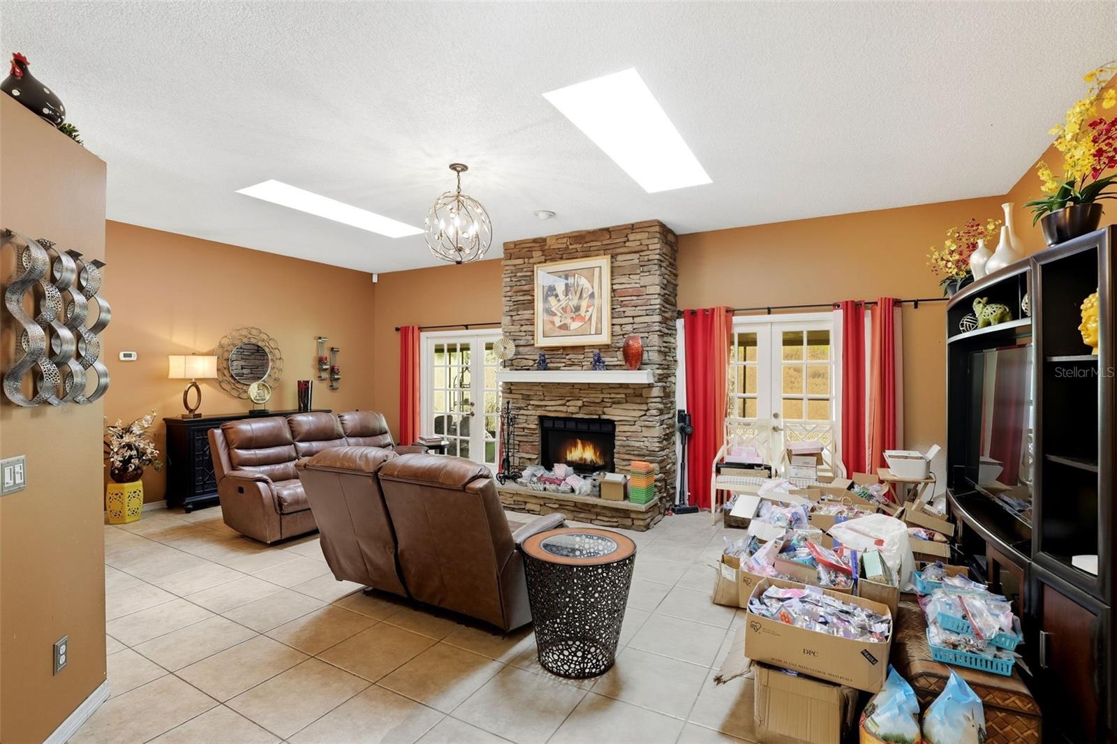 Image 3 of 35 For 1354 Deer Lake Circle