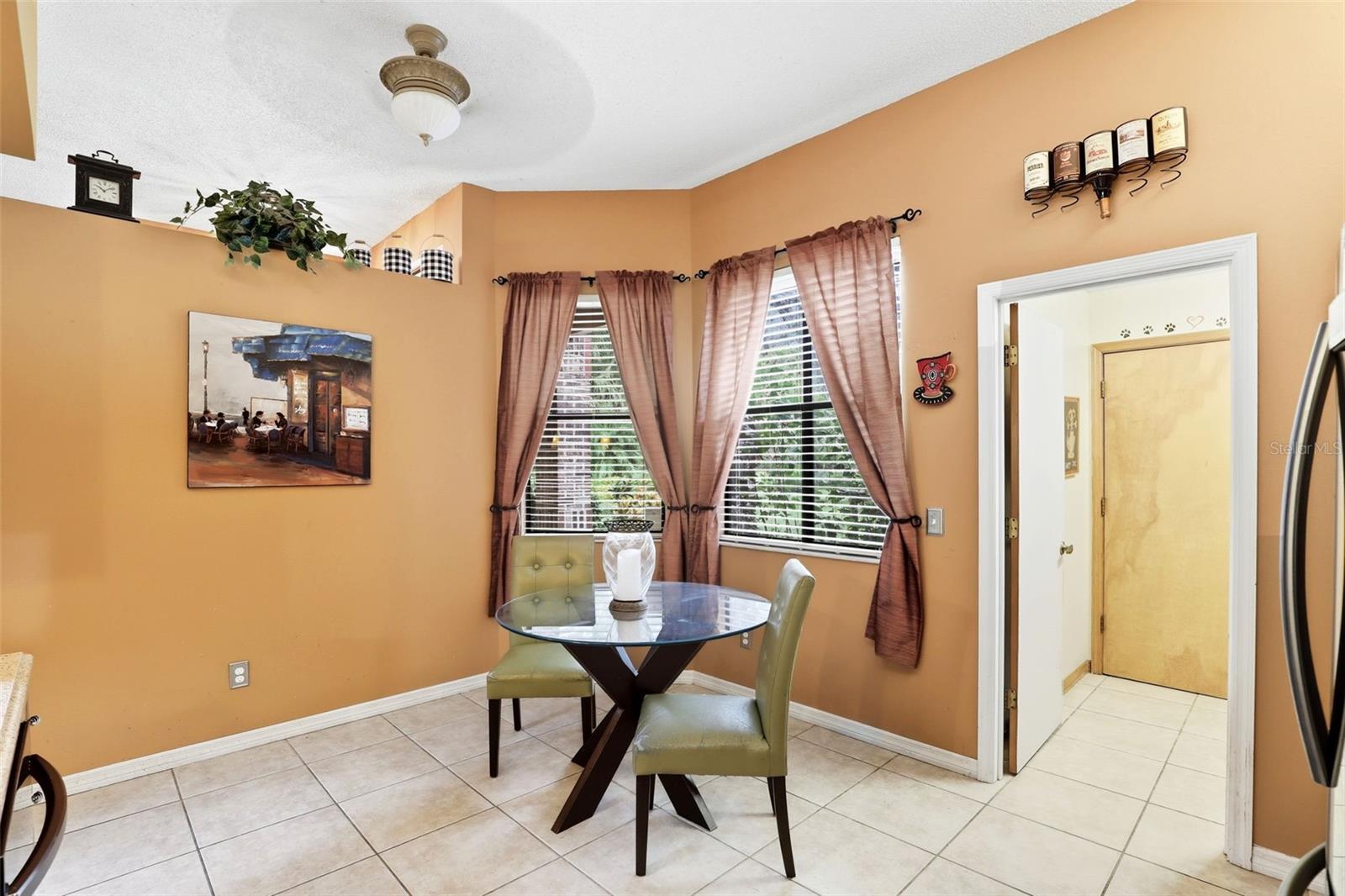 Image 7 of 35 For 1354 Deer Lake Circle