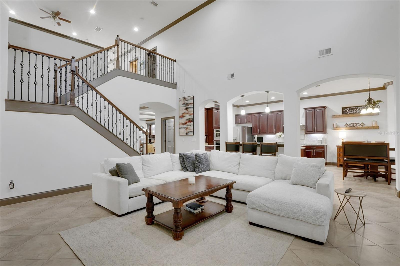 Image 13 of 52 For 5378 Glenlake Place