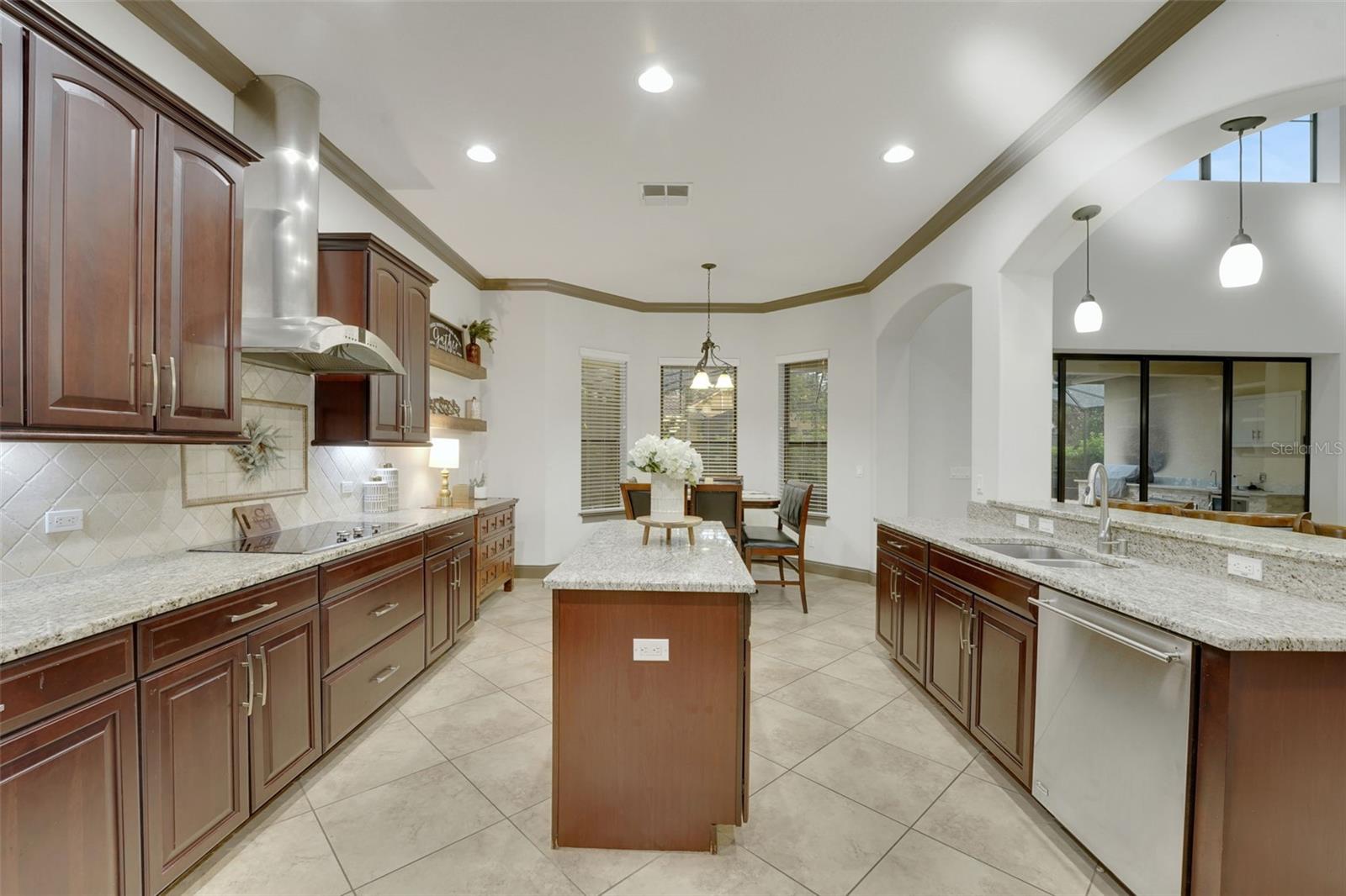 Image 15 of 52 For 5378 Glenlake Place