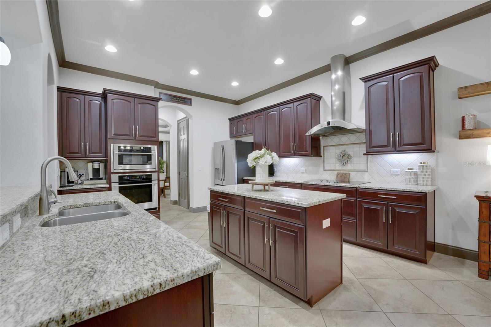 Image 19 of 52 For 5378 Glenlake Place