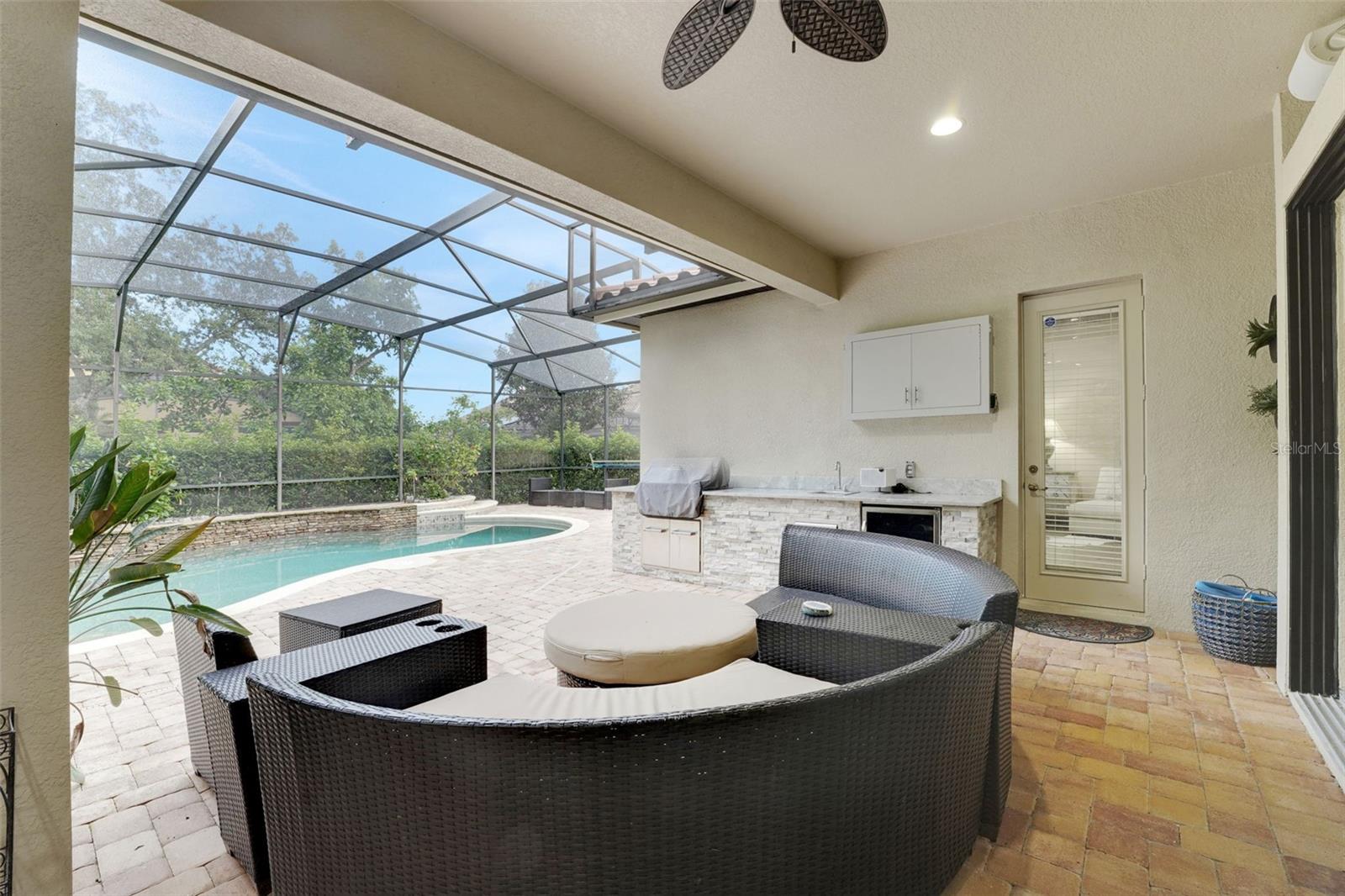 Image 28 of 52 For 5378 Glenlake Place