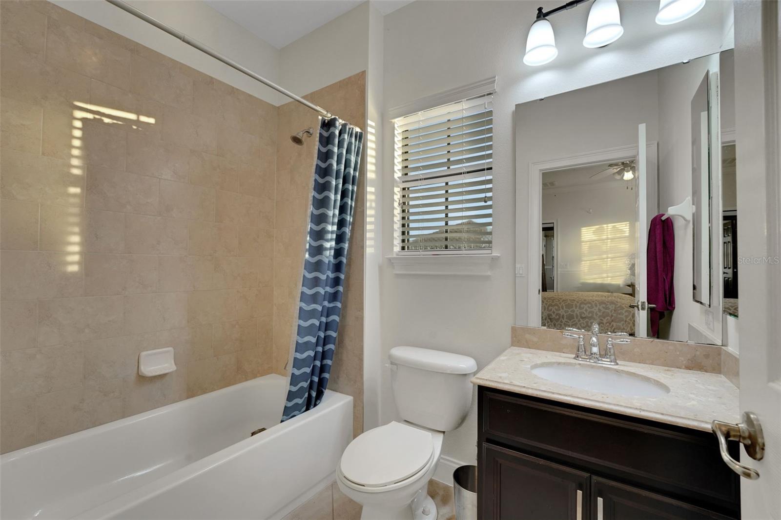 Image 42 of 52 For 5378 Glenlake Place