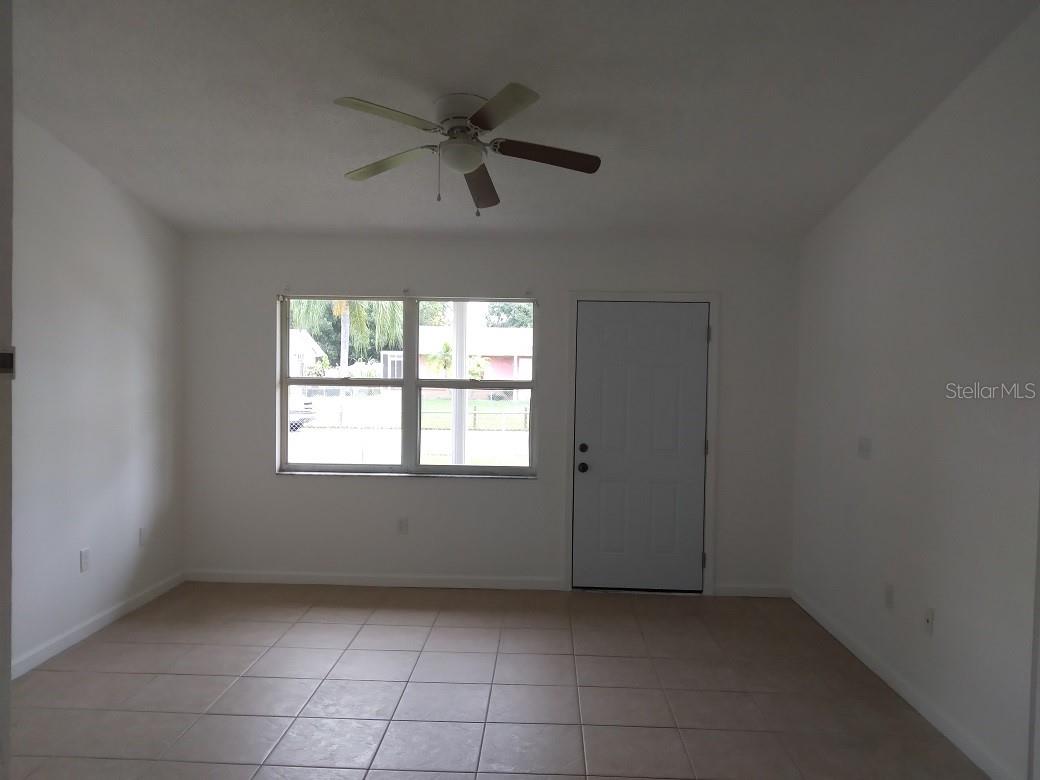 Image 2 of 9 For 2112 14th Avenue E