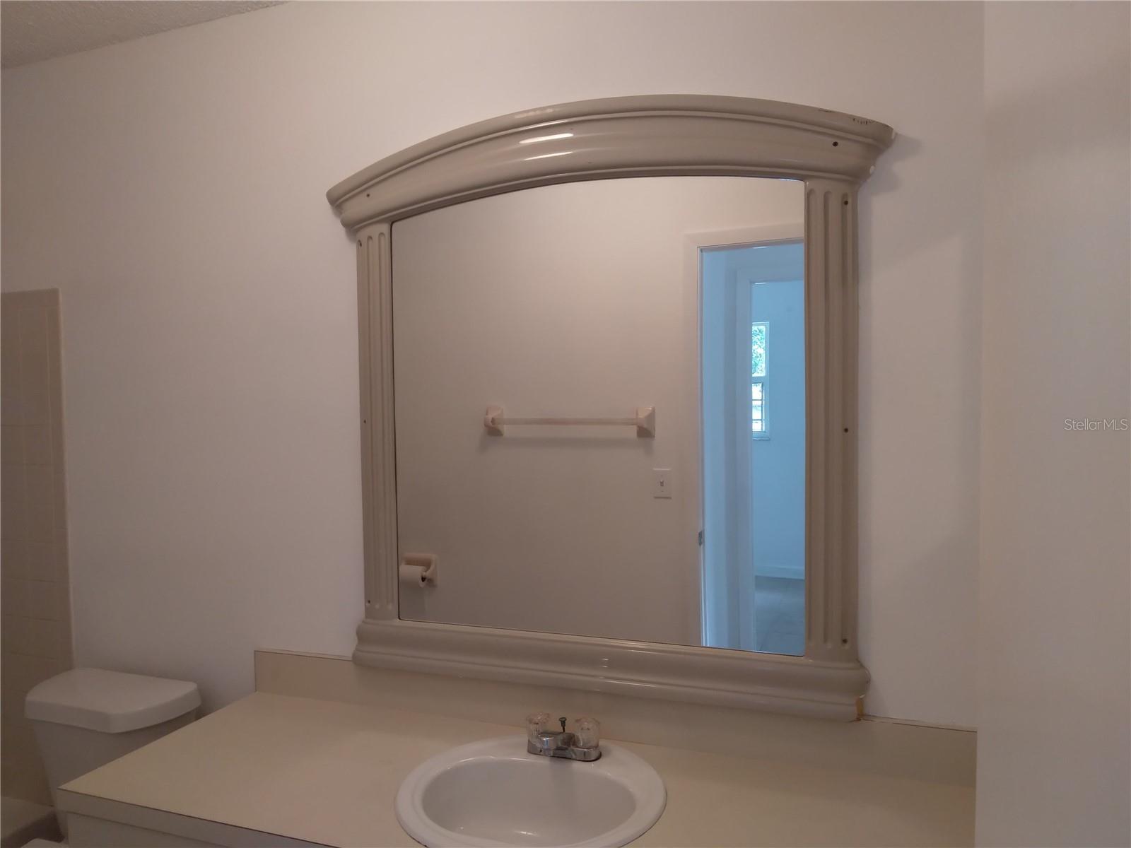 Image 6 of 9 For 2112 14th Avenue E
