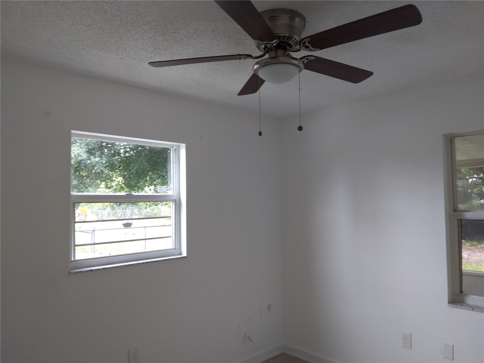 Image 7 of 9 For 2112 14th Avenue E