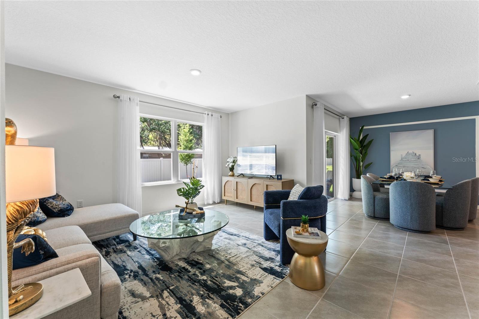 Image 14 of 48 For 1328 Lawndale Court