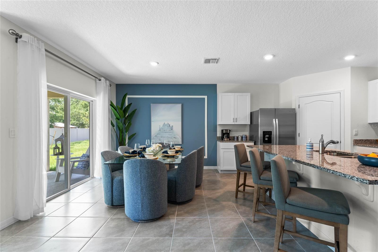 Image 15 of 48 For 1328 Lawndale Court