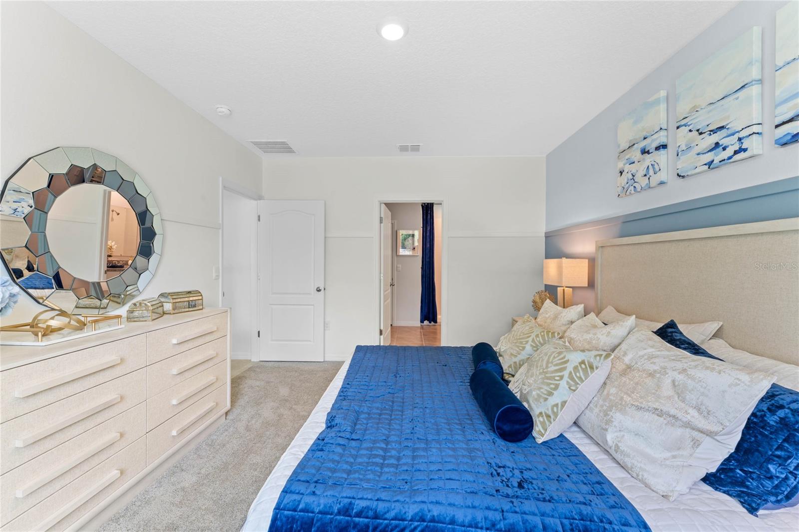 Image 18 of 48 For 1328 Lawndale Court
