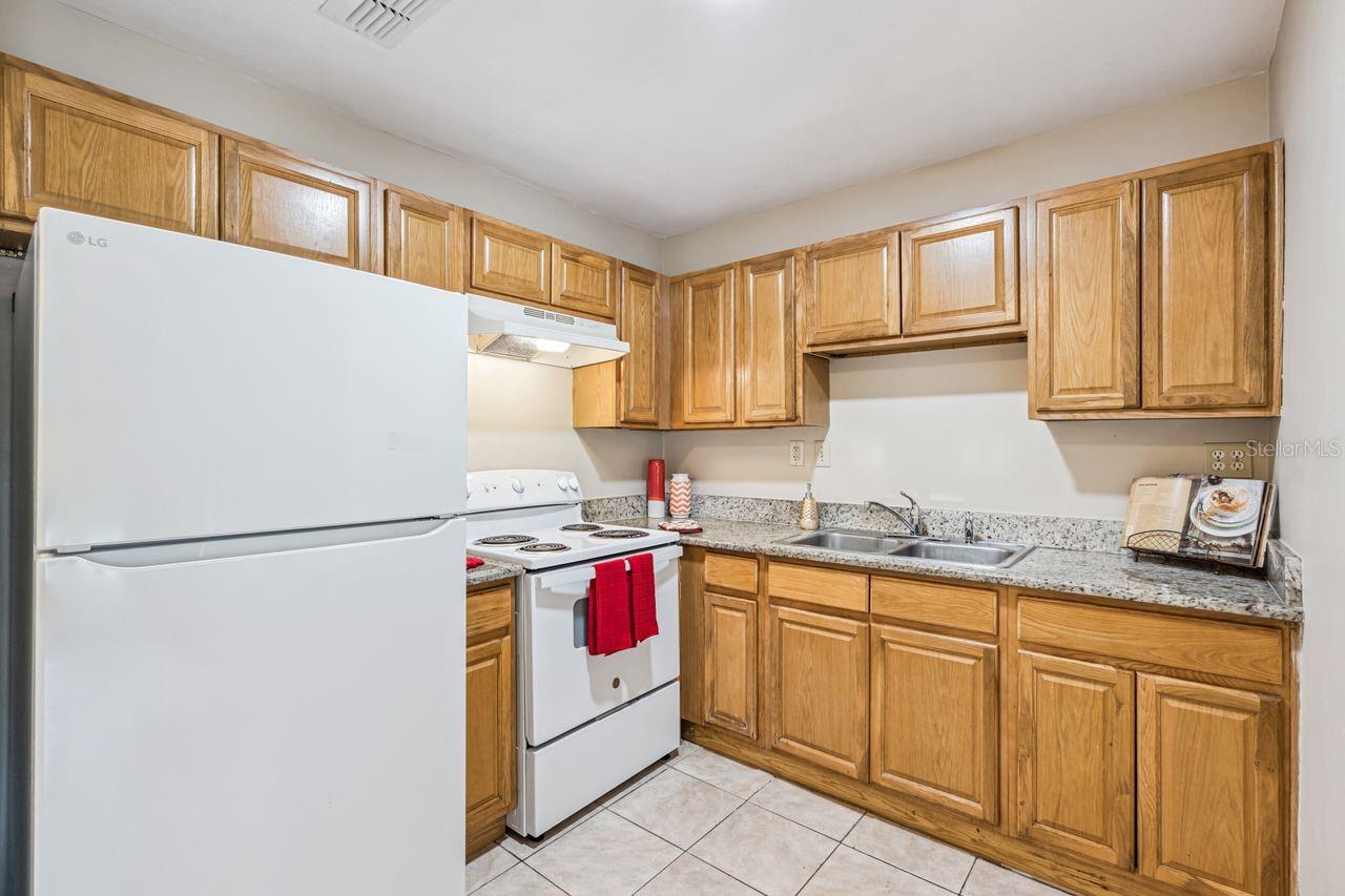 Image 10 of 34 For 621 El Vedado Avenue