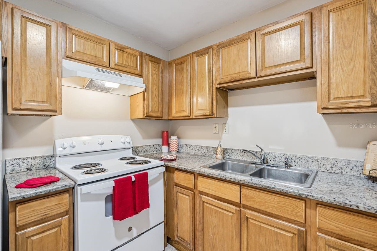 Image 12 of 34 For 621 El Vedado Avenue