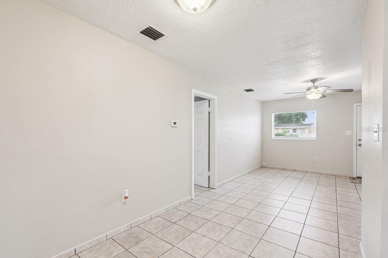 Image 13 of 34 For 621 El Vedado Avenue