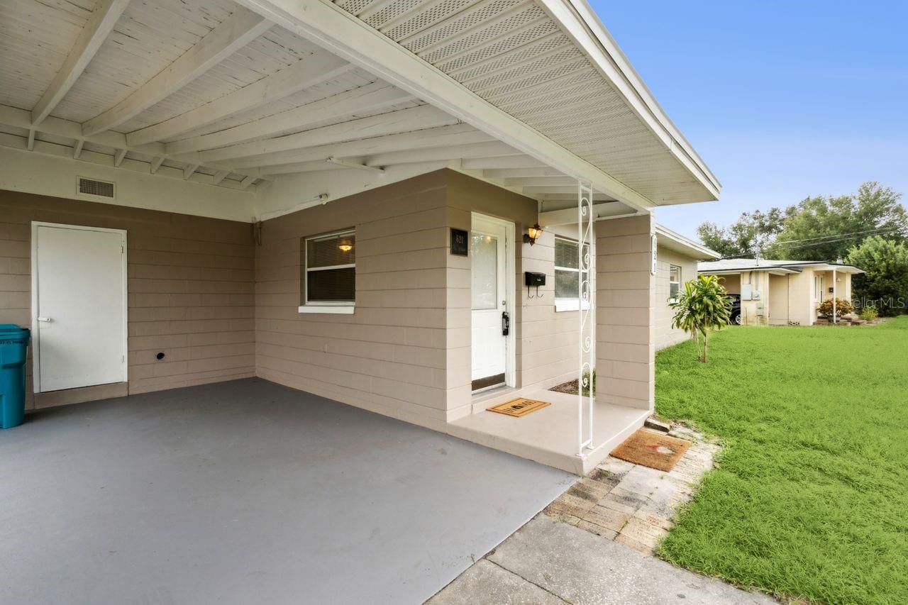 Image 3 of 34 For 621 El Vedado Avenue