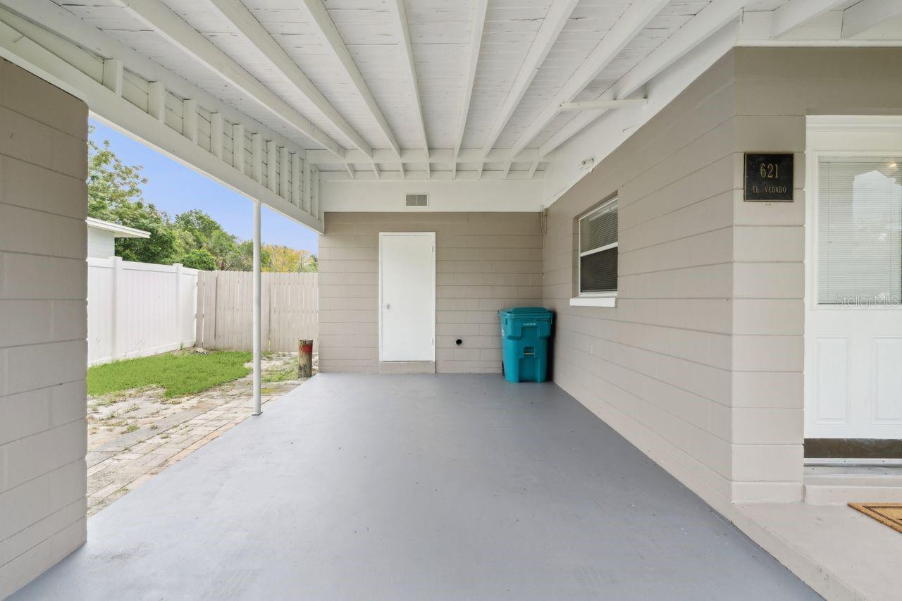Image 4 of 34 For 621 El Vedado Avenue