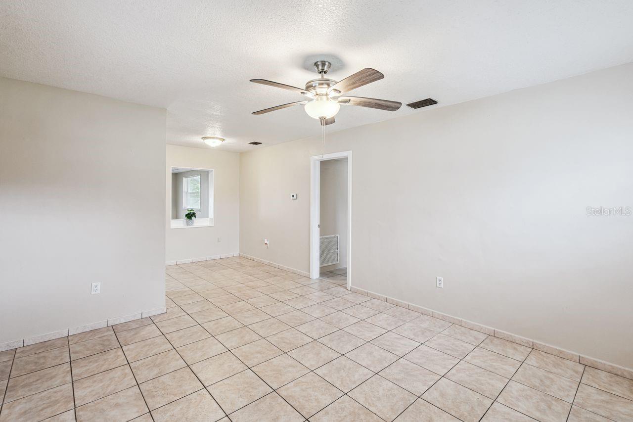 Image 8 of 34 For 621 El Vedado Avenue