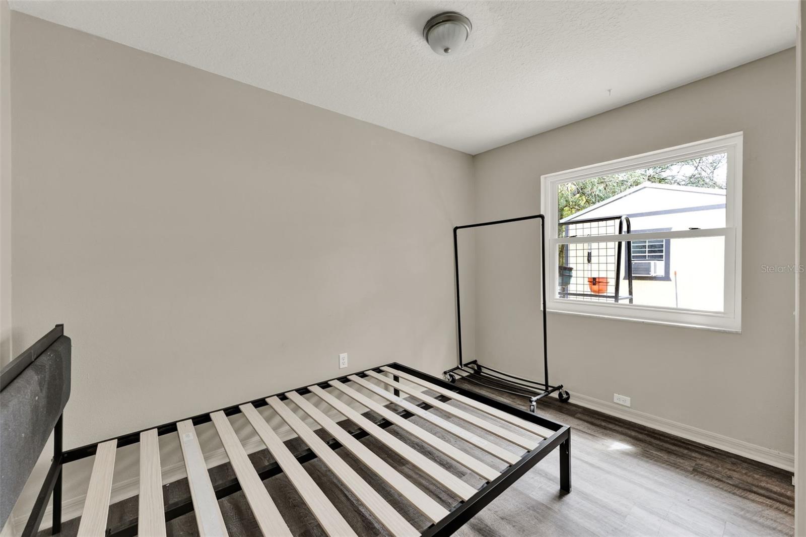 Image 11 of 38 For 32645 Red Oak Drive