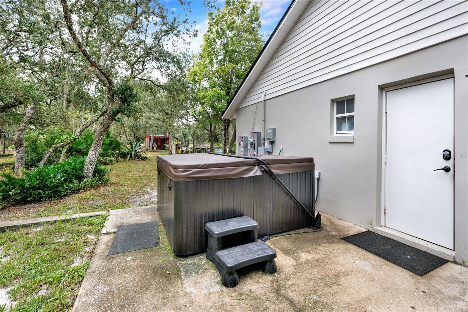 Image 17 of 38 For 32645 Red Oak Drive