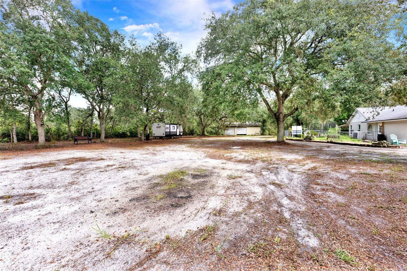 Image 23 of 38 For 32645 Red Oak Drive