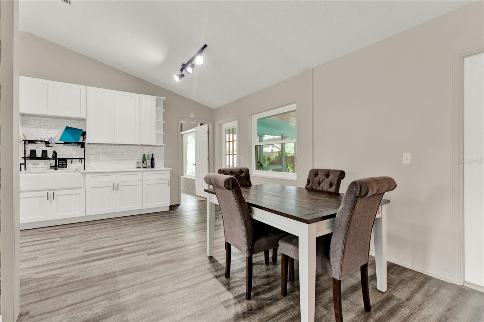 Image 4 of 38 For 32645 Red Oak Drive