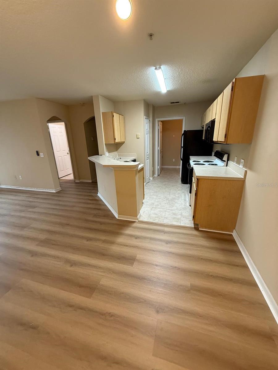 Image 4 of 13 For 6548 Swissco Drive 625