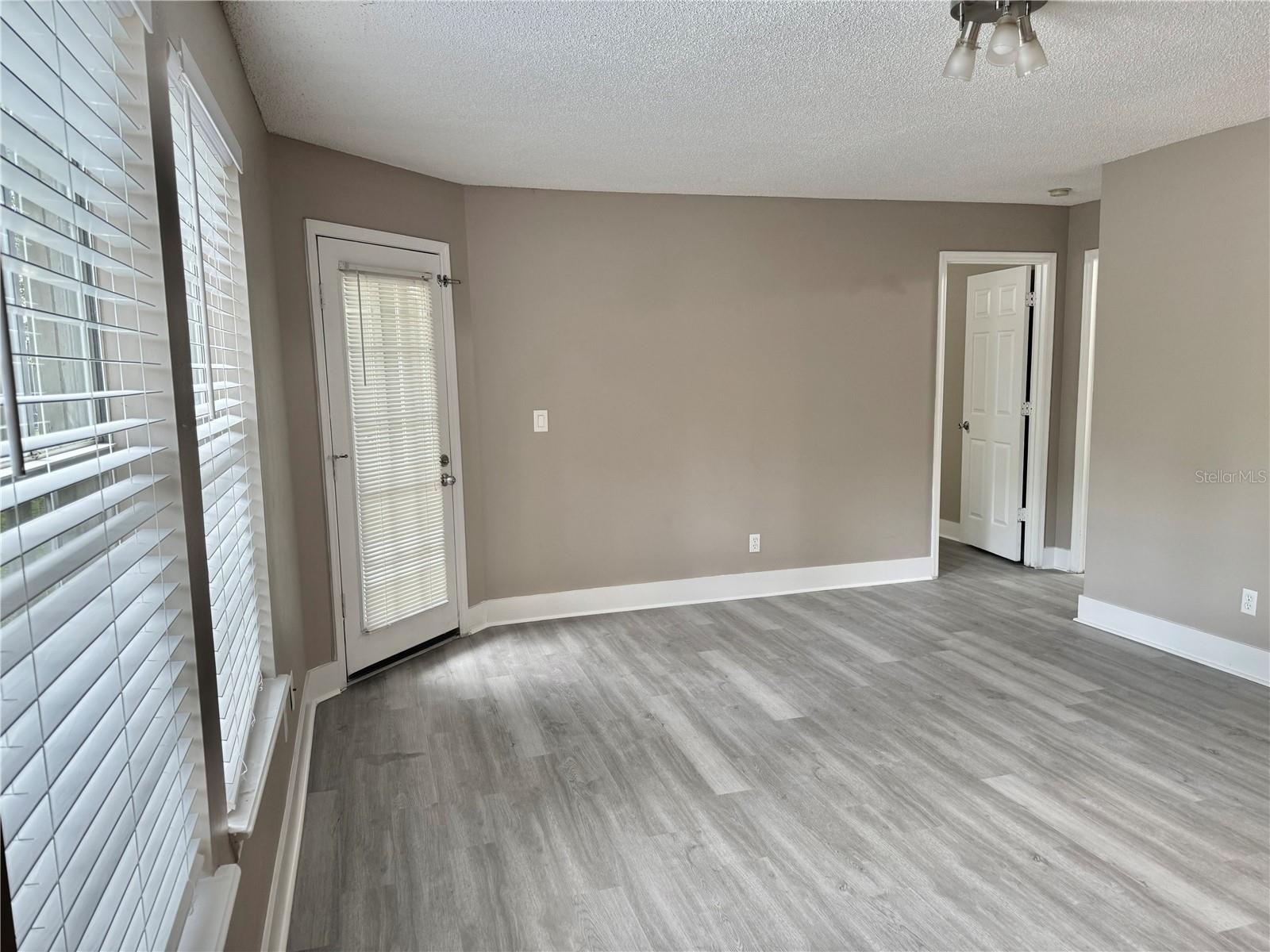 Image 12 of 31 For 6064 Westgate Dr  103