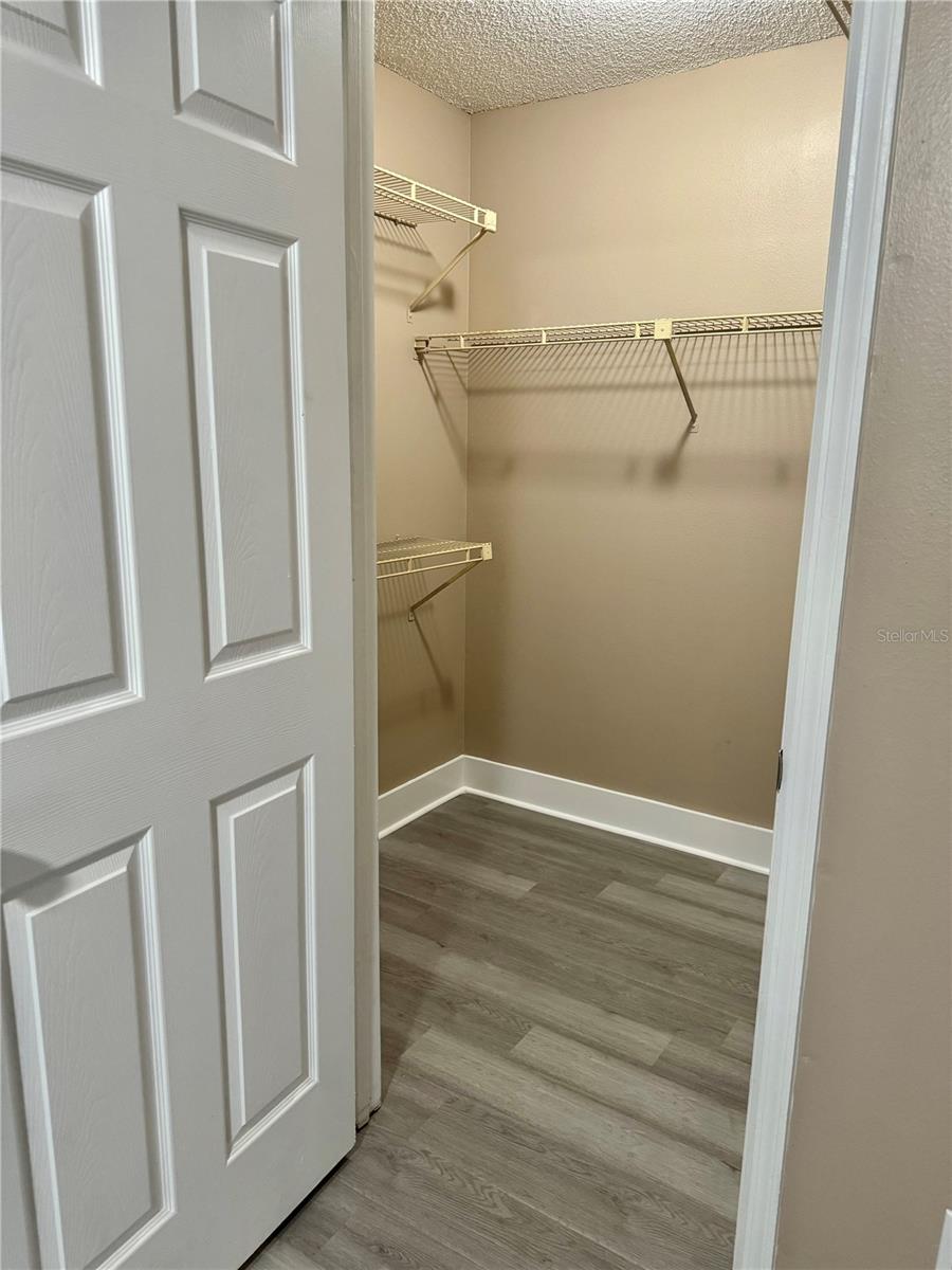 Image 21 of 31 For 6064 Westgate Dr  103