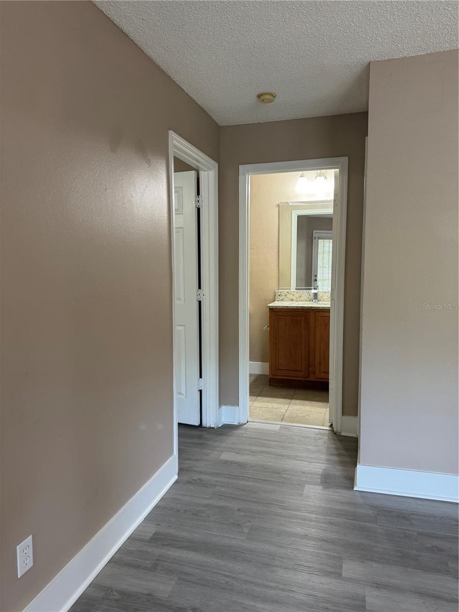 Image 22 of 31 For 6064 Westgate Dr  103