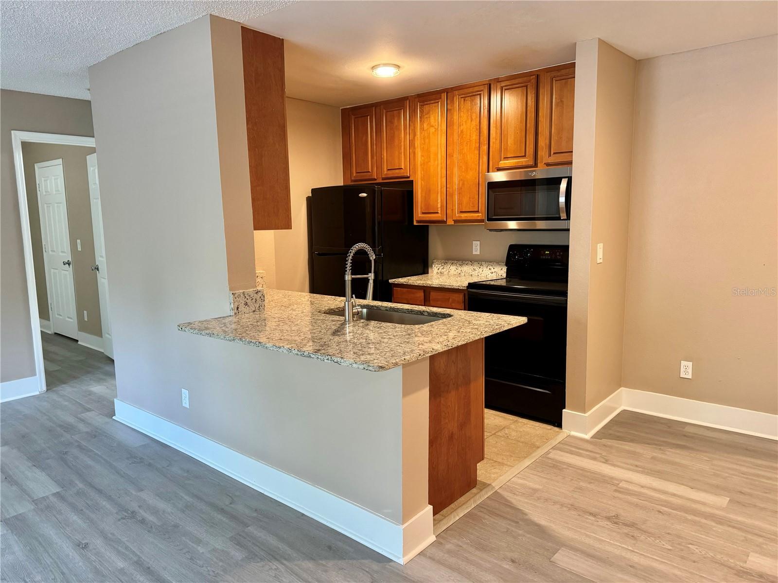 Image 6 of 31 For 6064 Westgate Dr  103