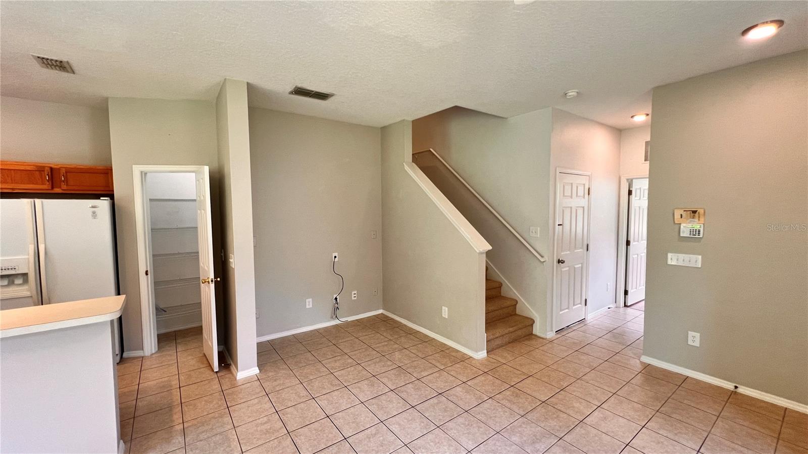 Image 16 of 42 For 612 Old Pine Court