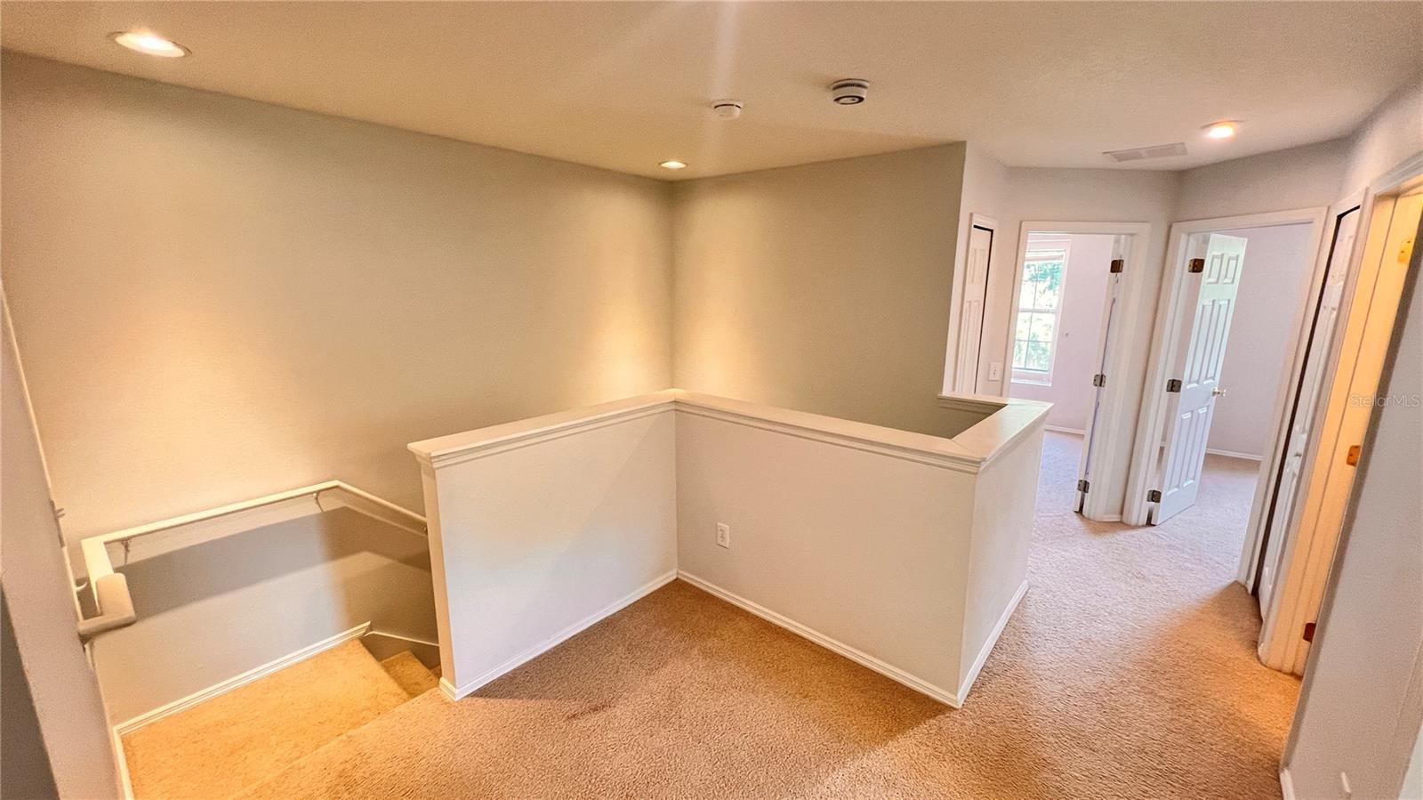 Image 19 of 42 For 612 Old Pine Court
